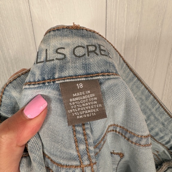 Falls Creek Straight Mid-Rise Stretch Denim Jeans - Picture 7 of 8